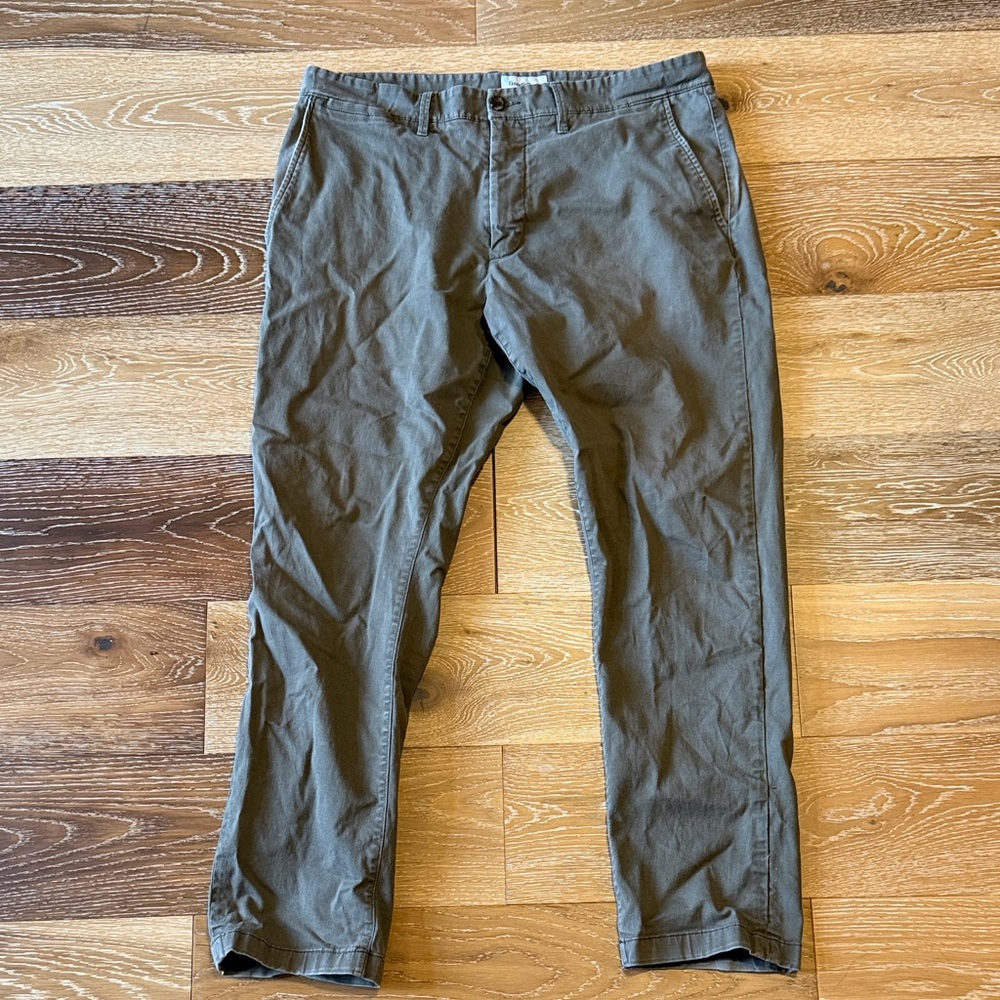 Goodfellow & Co Men's Olive Chinos